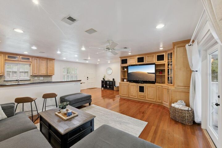 Property Photo: 3012 Leslie Drive FL 32806