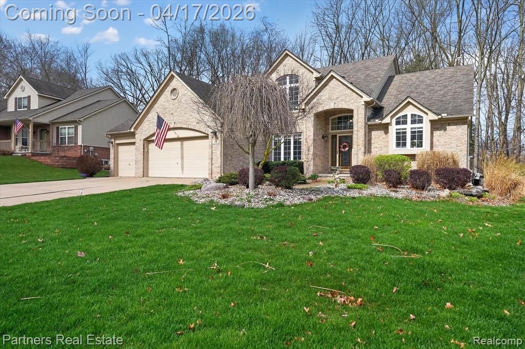 Property Photo:  112 Summer Shade Drive  MI 48843 6000 