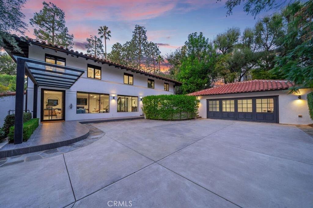 Property Photo:  760 S San Rafael Avenue  CA 91105 