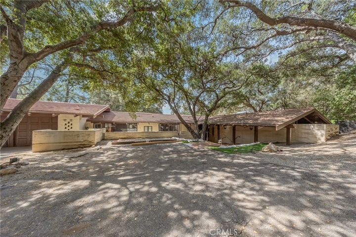 Property Photo:  2300 Villa Heights  CA 91107 
