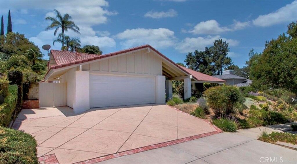 Property Photo:  3811 Algonaut  CA 91302 