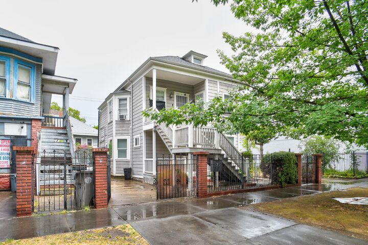 Property Photo:  1505 E Street  CA 95814 