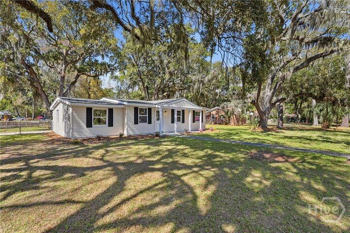 Property Photo:  821 Walthour Road  GA 31410 
