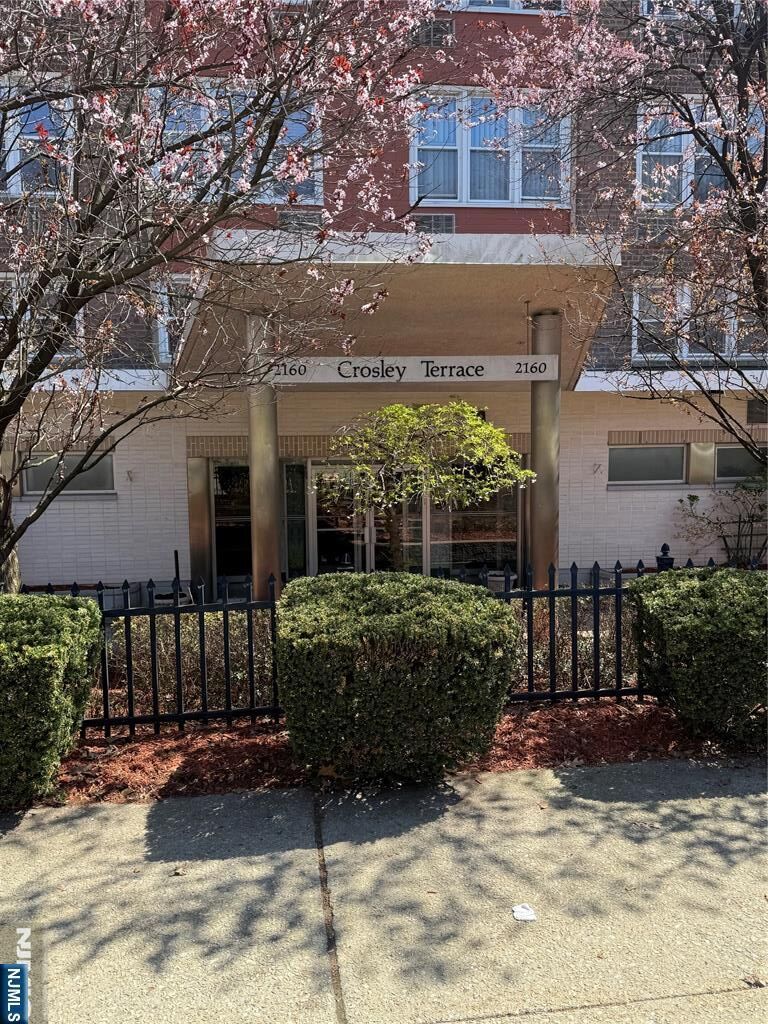 Property Photo:  2160 Center Avenue 5P  NJ 07024 