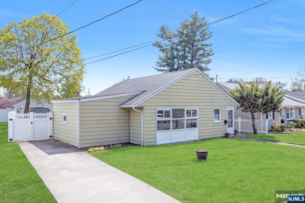 Property Photo:  191 Howard Avenue House  NJ 07662 