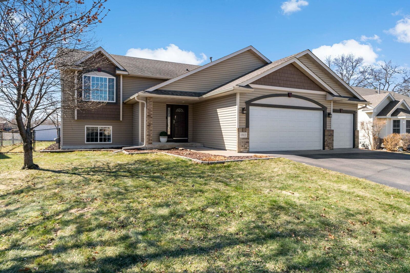 Property Photo:  1912 129th Avenue NE  MN 55449 