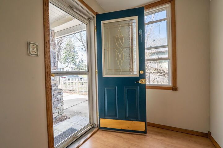 Property Photo: 1028 Livingston Avenue MN 55118