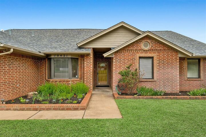 Property Photo: 10421 SE 55th Street OK 73150