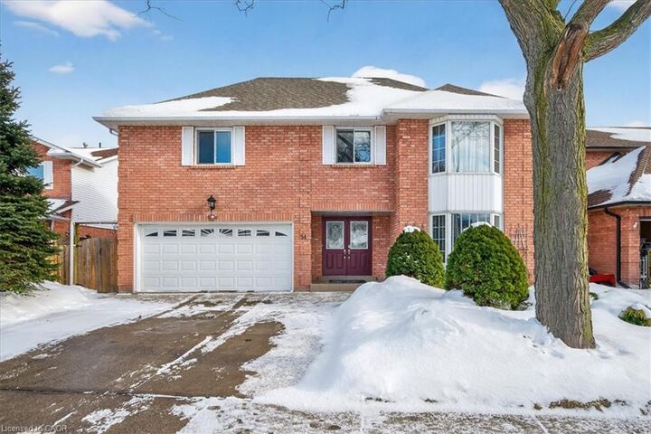 Property Photo:  54 Goldcrest Drive  ON L8G 4T6 