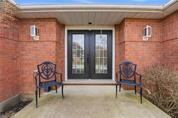 Property Photo:  46 Victor Boulevard  ON N0E 1N0 