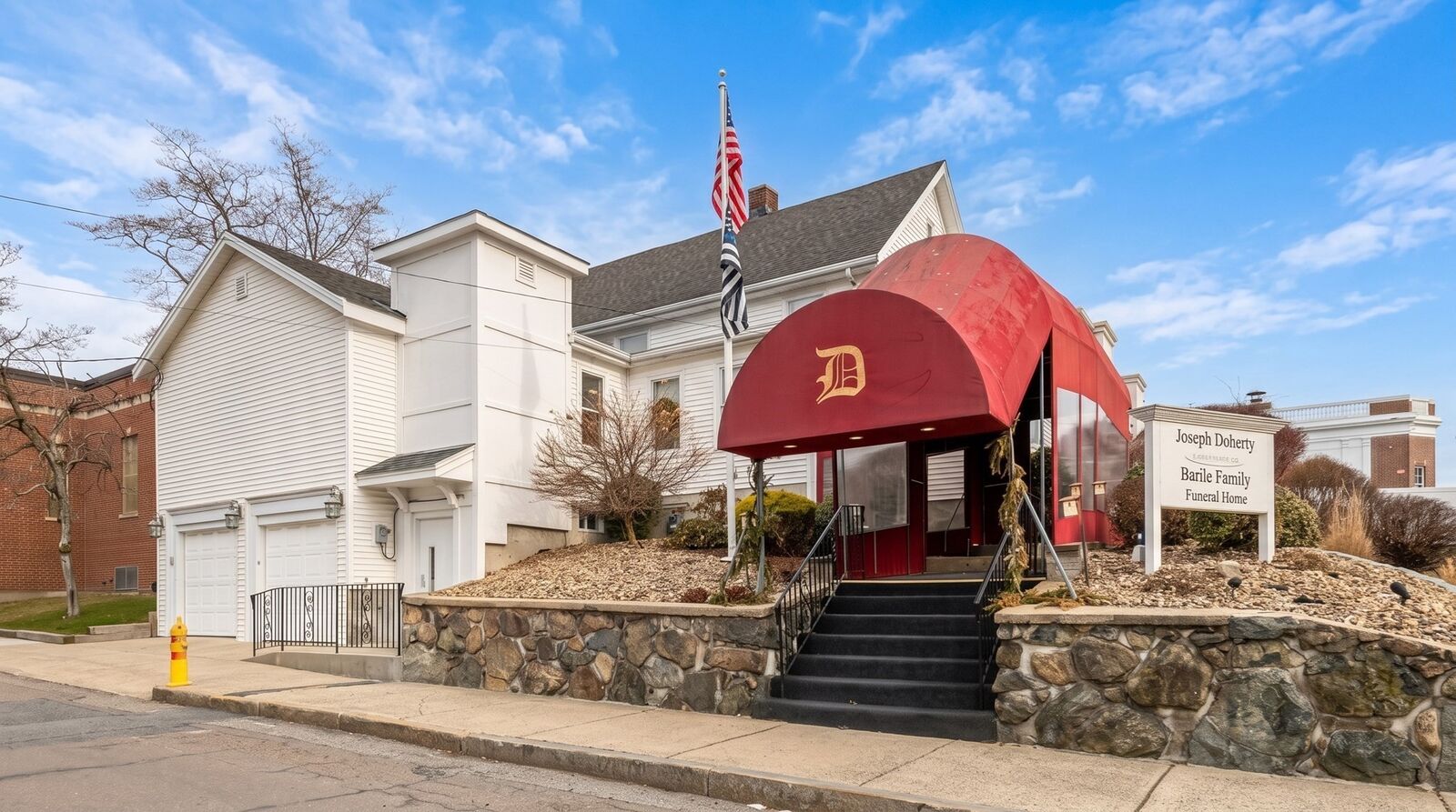 Property Photo:  11 Linden Street  MA 01867 