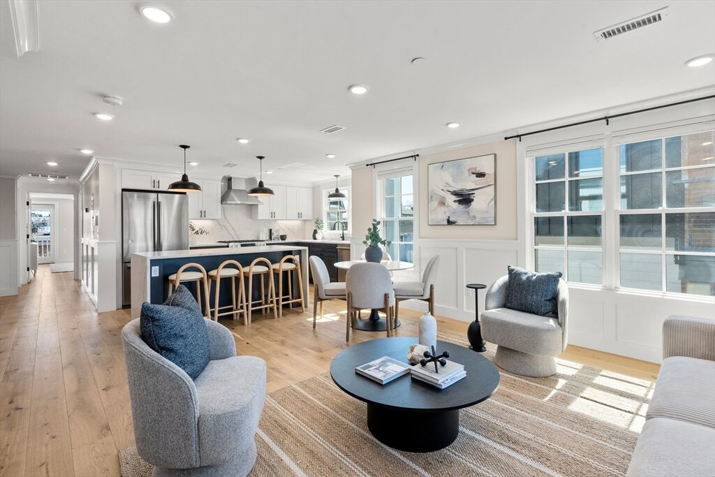 Property Photo:  7 Dane St D  MA 02143 