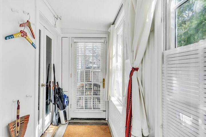 Property Photo:  239 Mt Auburn Street 239  MA 02138 