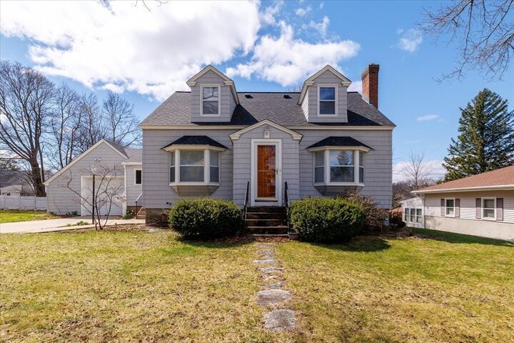 Property Photo:  12 Middlesex Ave  MA 01604 