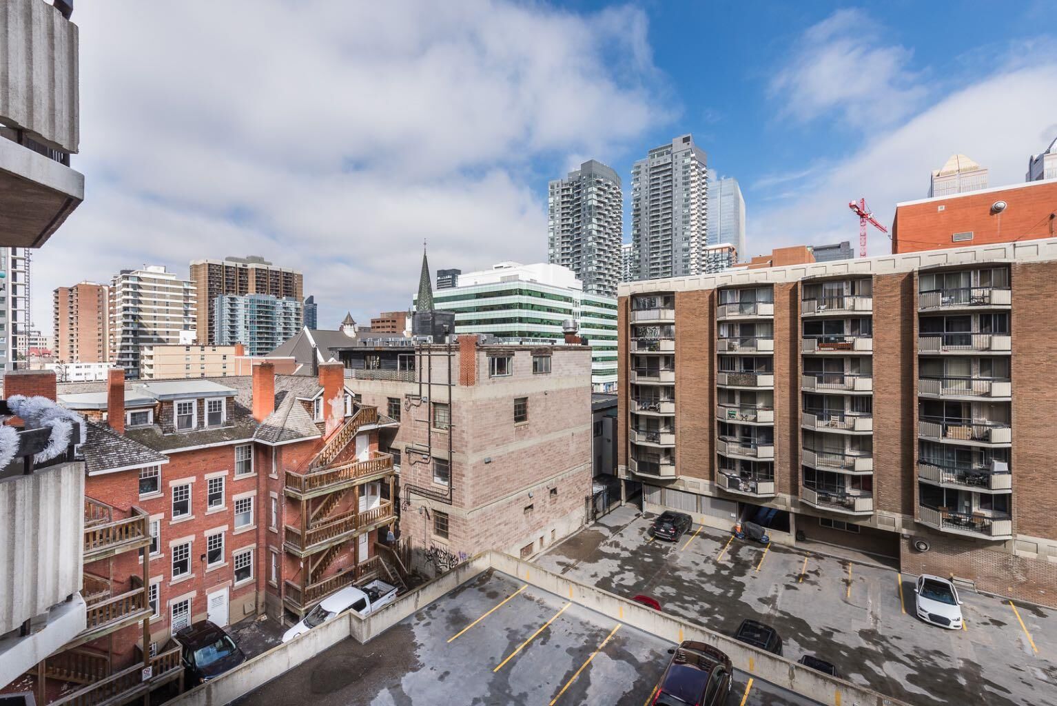 Property Photo: 340 14 Avenue SW 506 AB T2R 1H4