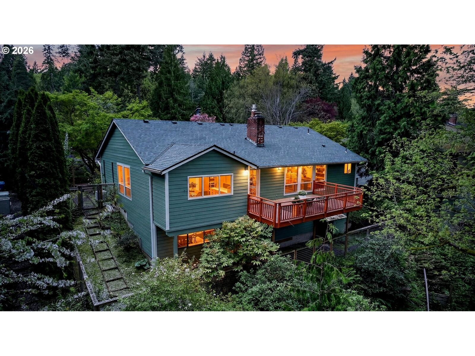 Property Photo: 10430 SW 14th Dr OR 97219
