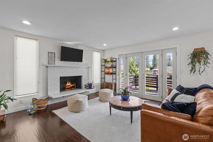 Property Photo:  215  Hubbard Road  WA 98036 