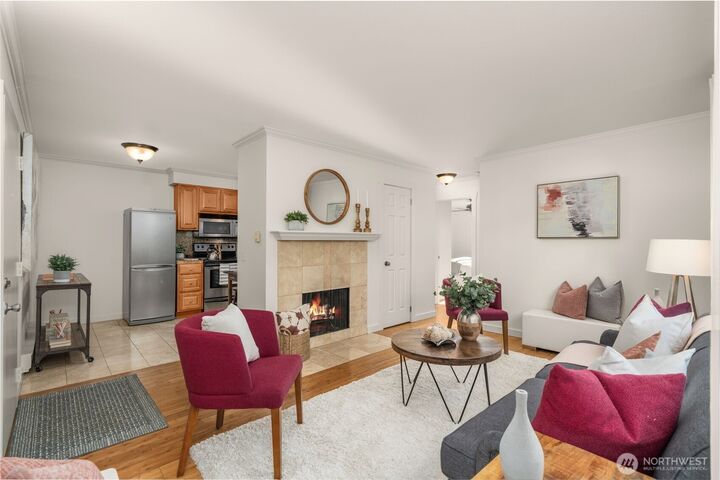 Property Photo: 3626 14th Avenue W 203 WA 98119