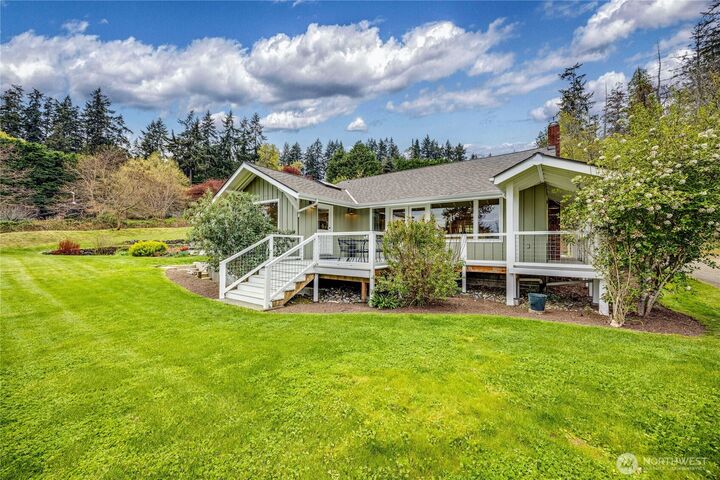 Property Photo:  4185  Point White Drive NE  WA 98110 