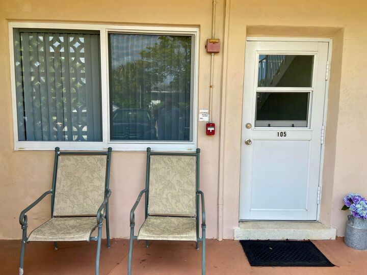 Property Photo: 2909 Middle River Drive 105 FL 33306