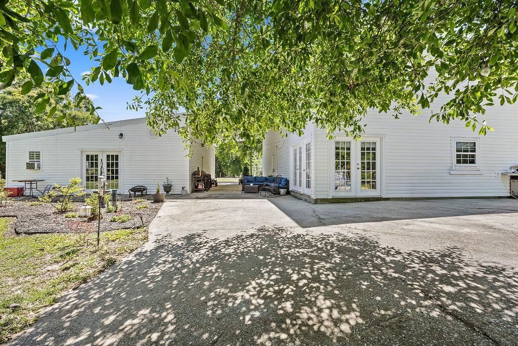 Property Photo:  124 Peggy Ln Lane  LA 70633 