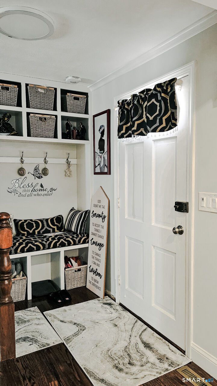 Property Photo:  10 Penwood Road  CT 06002 