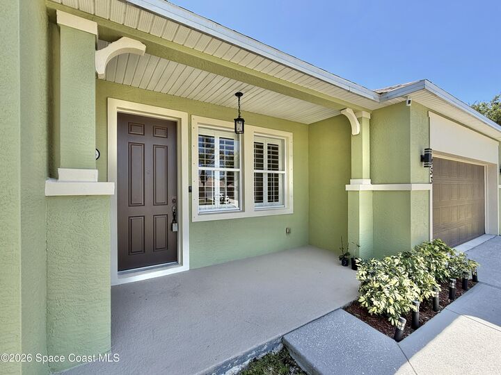 Property Photo:  1453 Santa Anna Street SE  FL 32909 