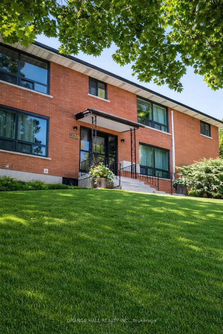 Property Photo: 235 Canice Street ON L3V 4J1