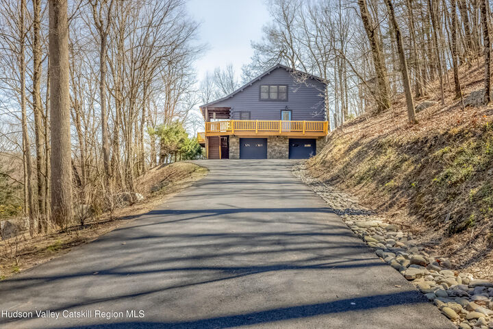 Property Photo:  10 Deerpath  NY 12561 