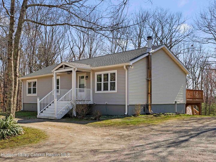 Property Photo:  270 Ridgeview  NY 12446 