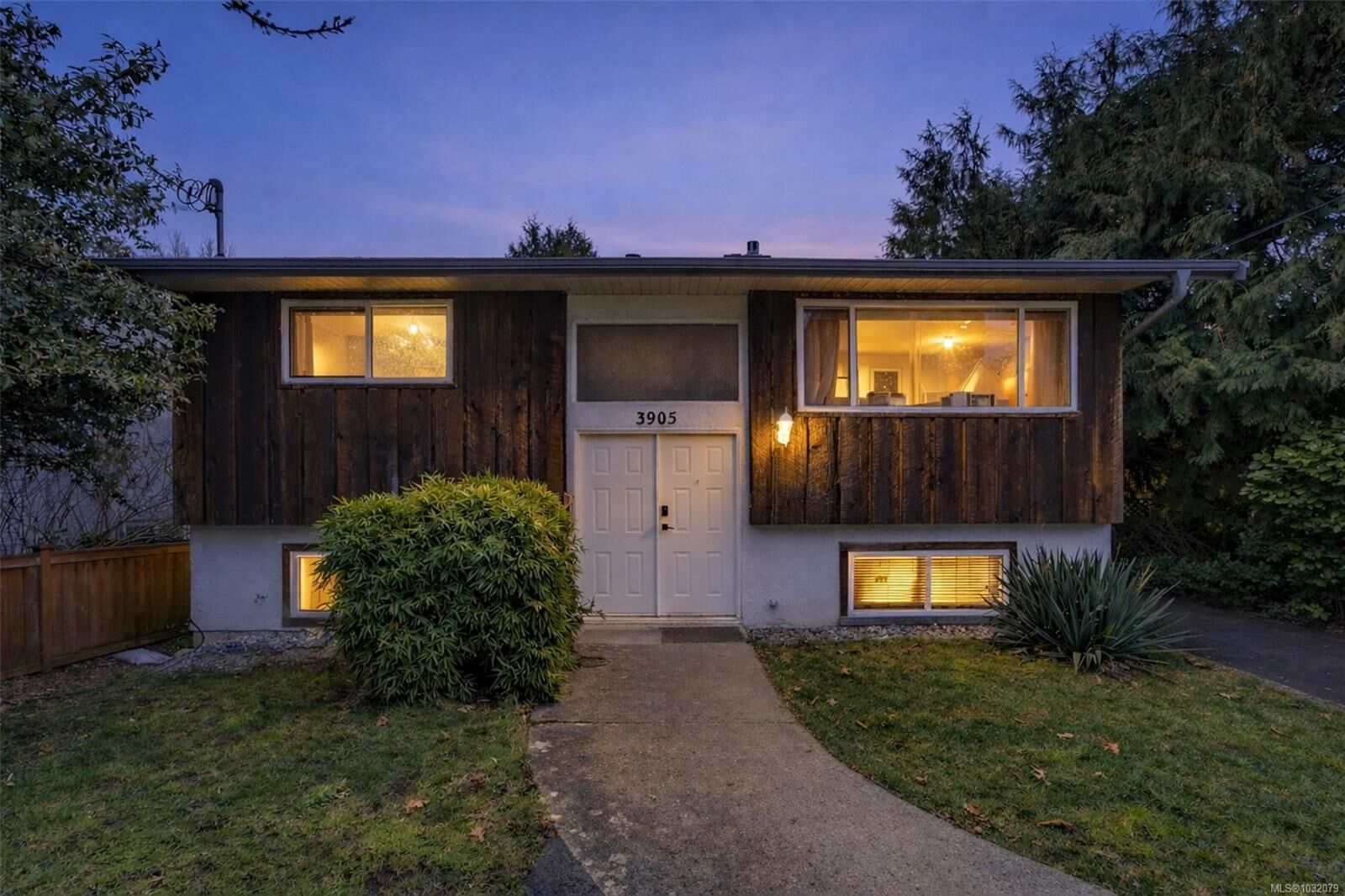 Property Photo: 3905 Grange Rd BC V8Z 4T6