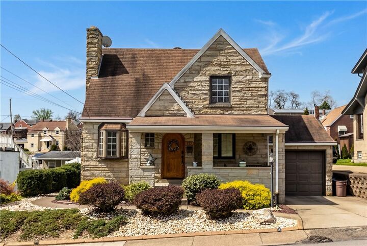 Property Photo:  513 McCoy Road  PA 15136 