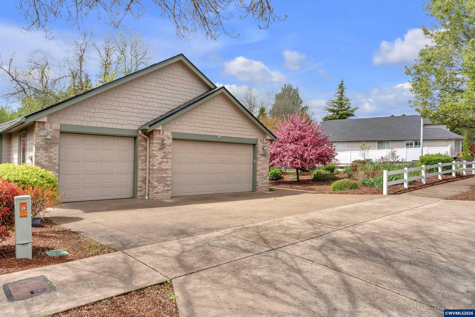 Property Photo:  1395 West Meadows Dr NW  OR 97304 