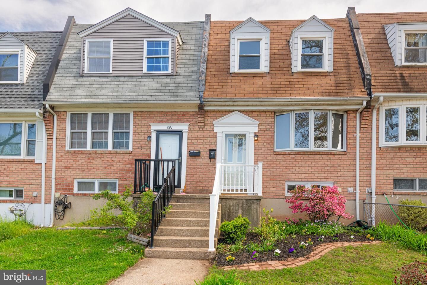 Property Photo:  889 Oxford Avenue  PA 19460 