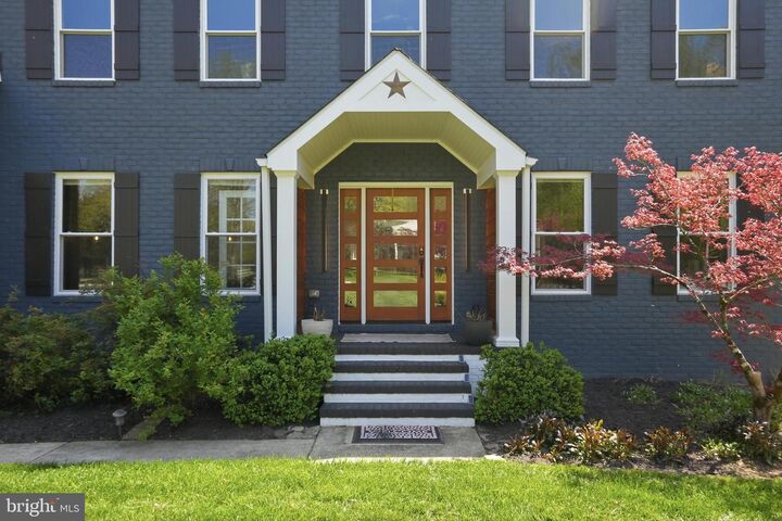 Property Photo:  3205 Ivy Way  MD 20776 