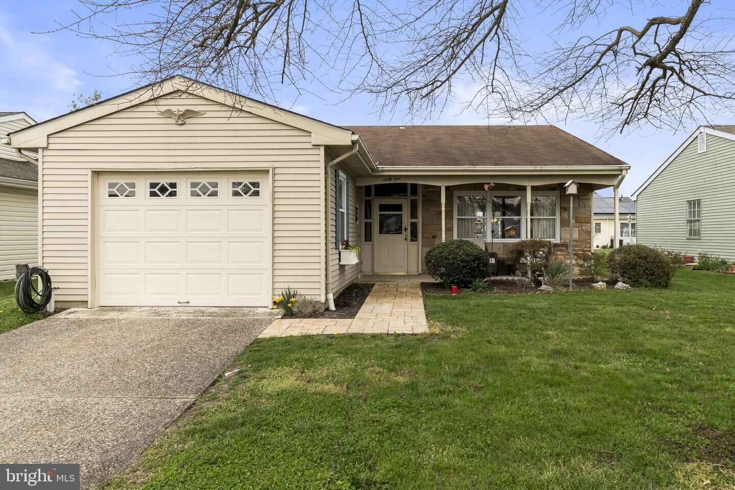 Property Photo:  61 Chatham Place  NJ 08088 