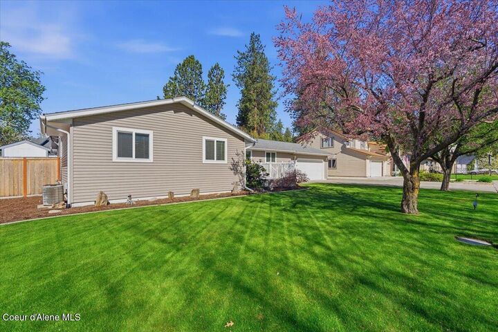 Property Photo:  416 S Timber Ln  ID 83854 