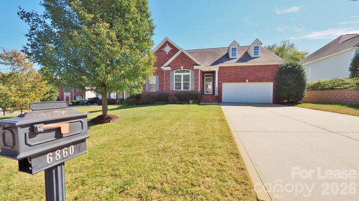 Property Photo: 6860 Lakecrest Court NC 28037