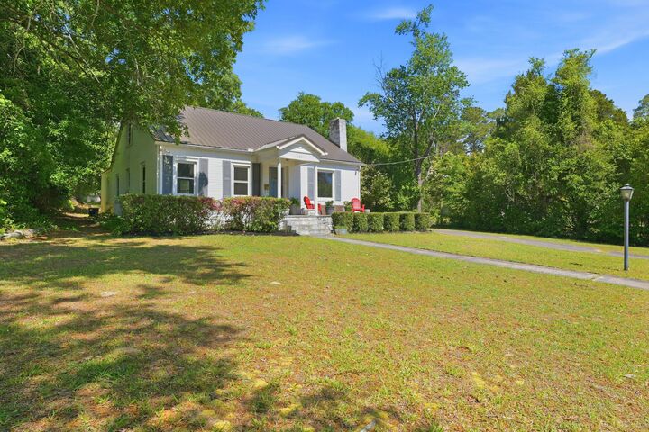 Property Photo:  1241 Park Street  SC 29115 
