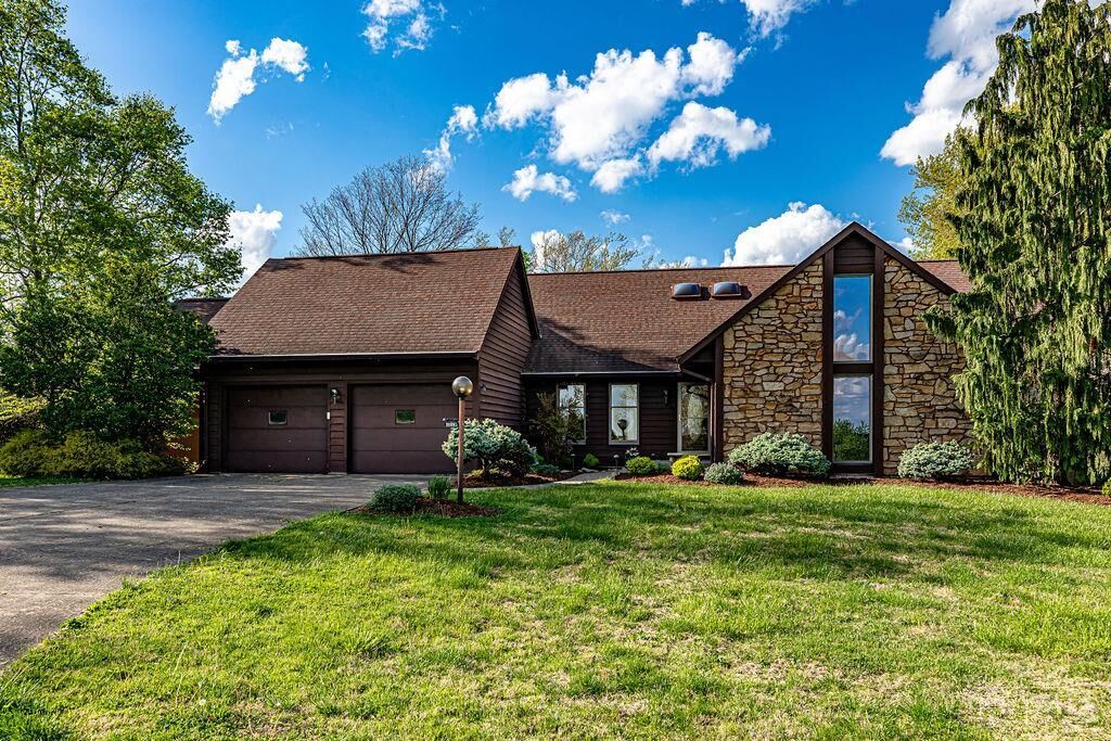 Property Photo:  6215 Daleview Road  OH 45247 