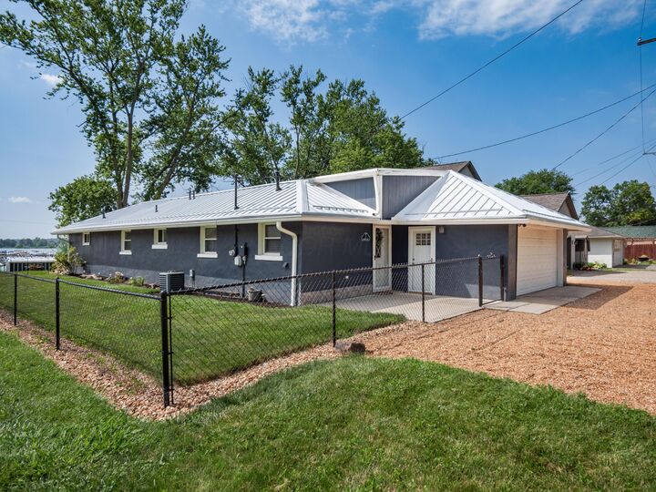 Property Photo:  3 Lakeview Drive  OH 43076 