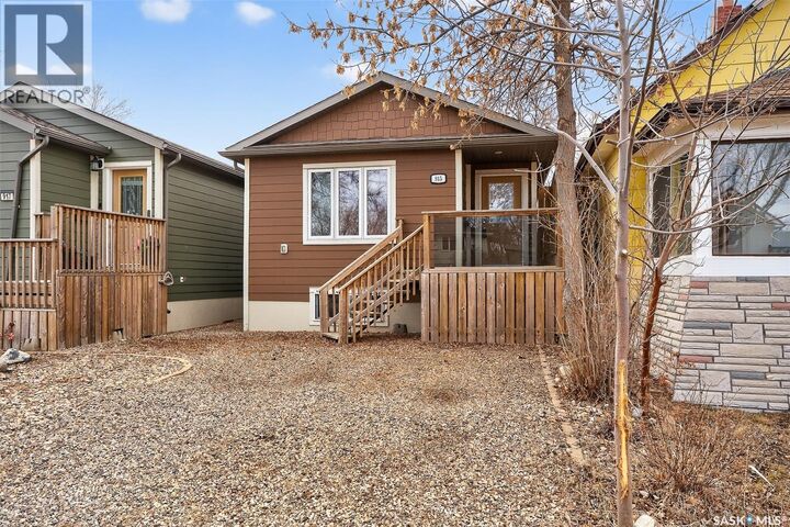 Property Photo:  915 Athabasca Street E  SK S6H 0M8 
