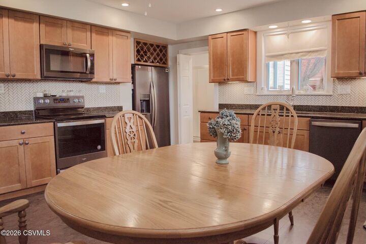 Property Photo:  711 Clay Street  PA 17872 