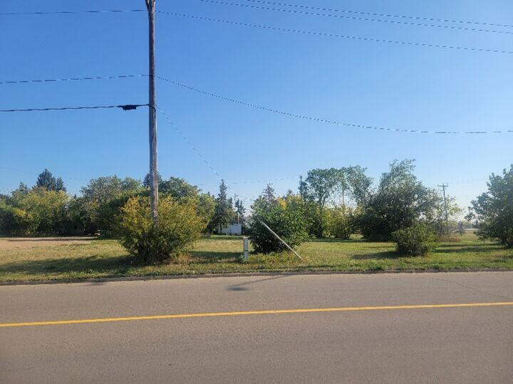 51 Ave — photo 1
