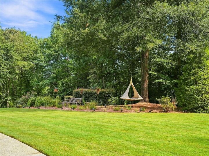 Property Photo: 806 Waterford Estates Manor GA 30115