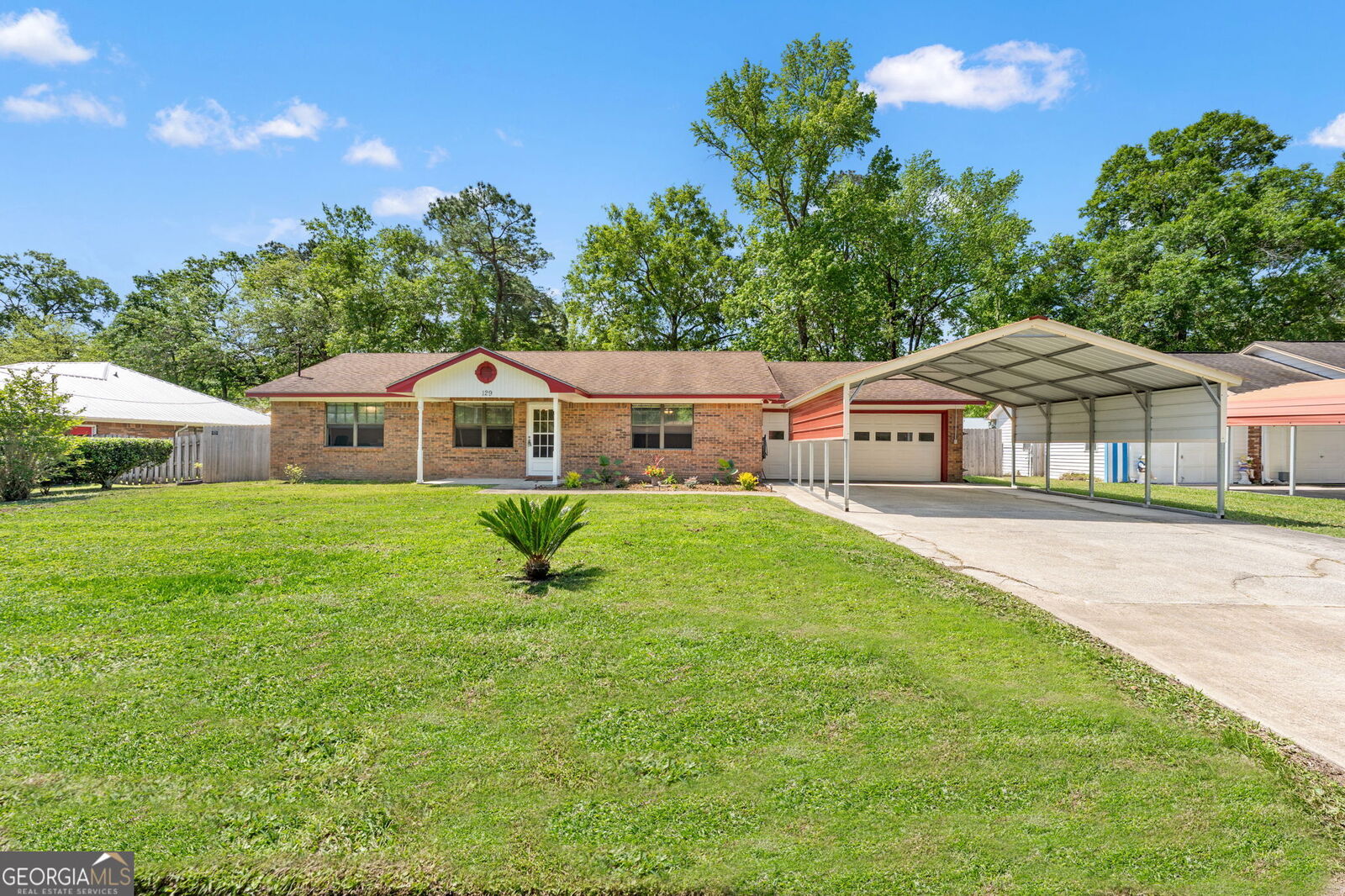 Property Photo:  129 W Peach Avenue  GA 31548 