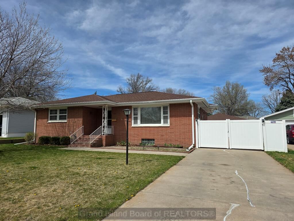 Property Photo:  208 W 21st Street  NE 68801 