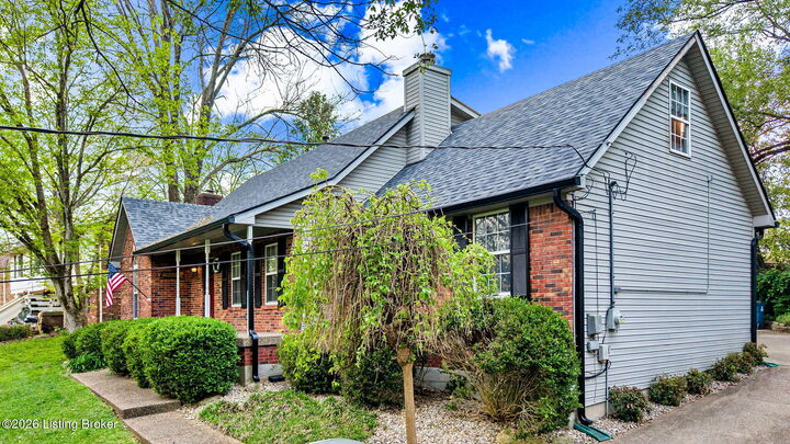 Property Photo: 3314 Hunsinger Ln KY 40220