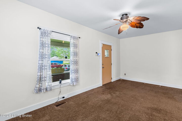 Property Photo:  2903 Rowan St  KY 40212 