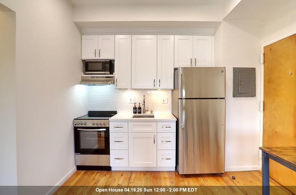 Property Photo:  11 Cuneo Pl 3B  NJ 07307 